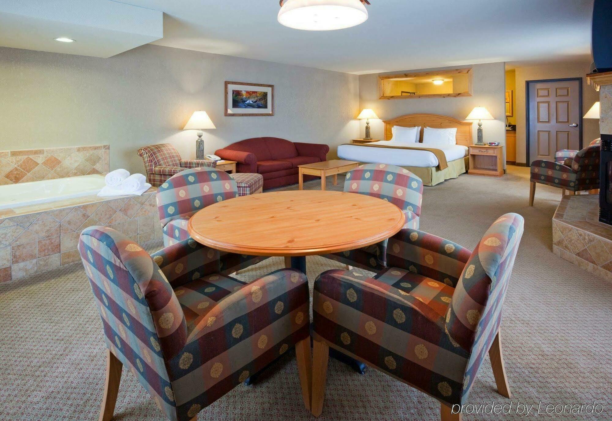 Holiday Inn Express Hotel & Suites Brainerd-Baxter, An Ihg Hotel Екстер'єр фото